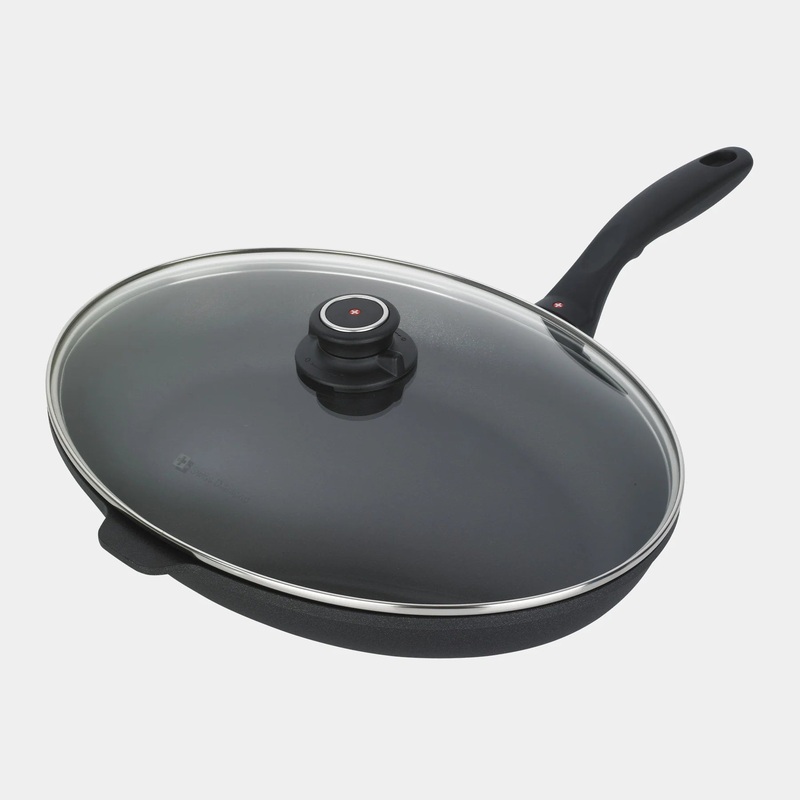 Swiss Diamond -XD Nonstick Oval Fish Pan with Glass Lid
