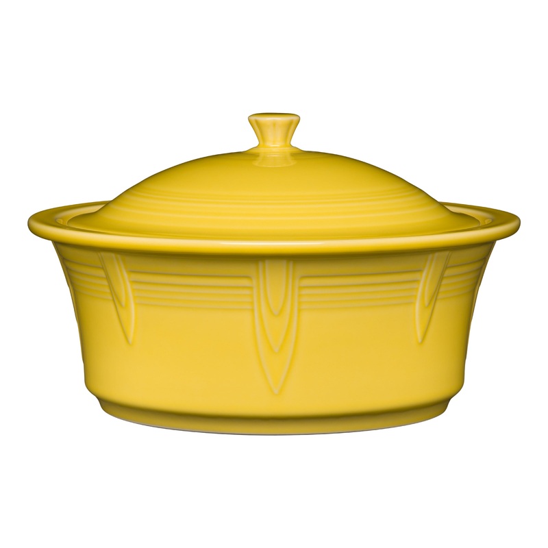 Retired Large 10 Inch Round Covered Casserole 2.8 Quart