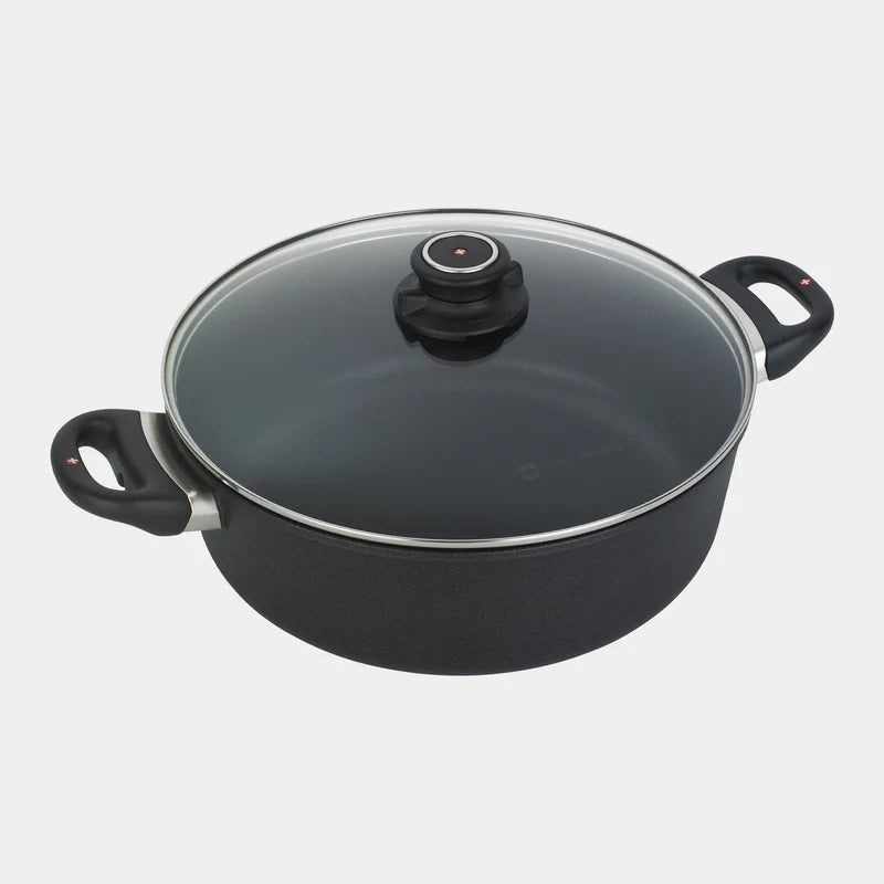 Swiss Diamond – XD Nonstick 5.3 qt. Braiser with Glass Lid – INDUCTION