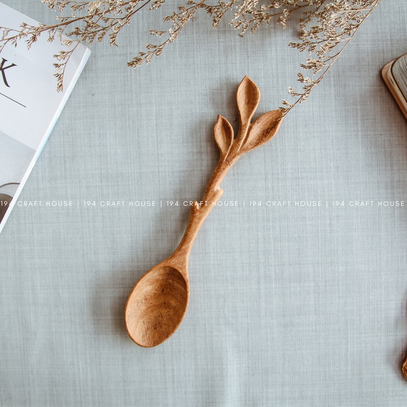 Artisan Leaf Handle Wooden Spoon – Kitchen Serving Utensils