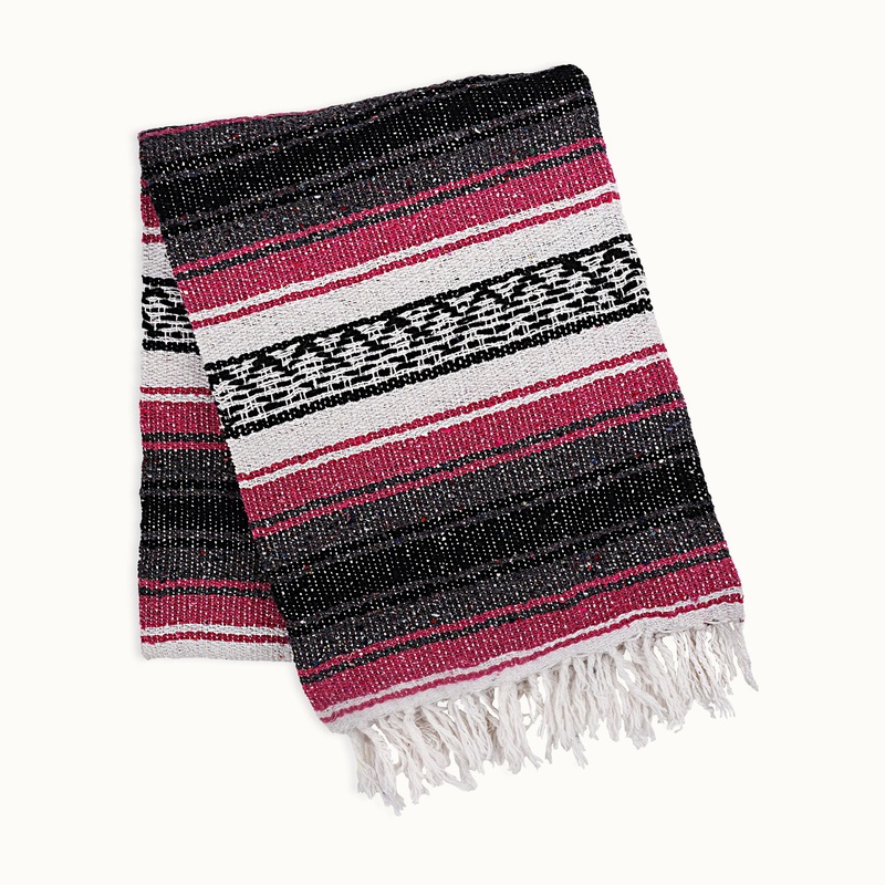 Zulay Home Authentic Mexican Blankets – Hand Woven Yoga Blanket & Outdoor Blanket