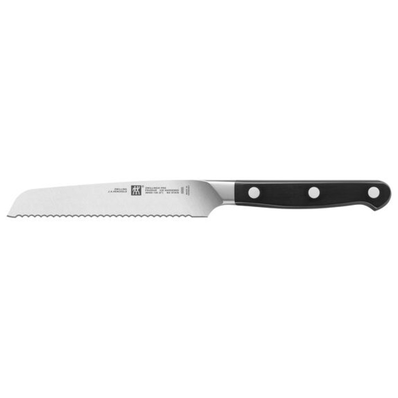 Zwilling Pro – 5-INCH SERRATED UTILITY KNIFE
