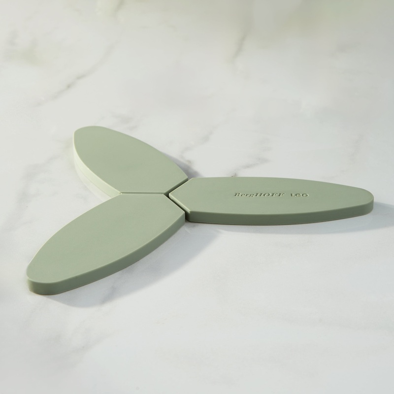 BergHOFF Leo Balance Silicone Foldable and Magnetic Trivet 9.5″, Sage
