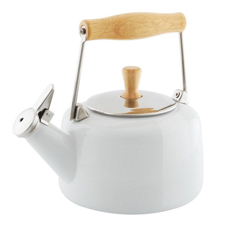 Chantal 1.4-Quart Enamel-on-Steel Sven Teakettle, Glossy White