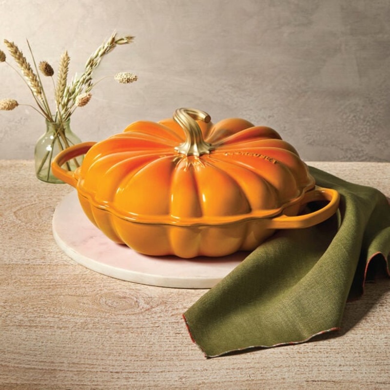 Le Creuset Signature Pumpkin Braiser Persimmon – 2.75 Qt