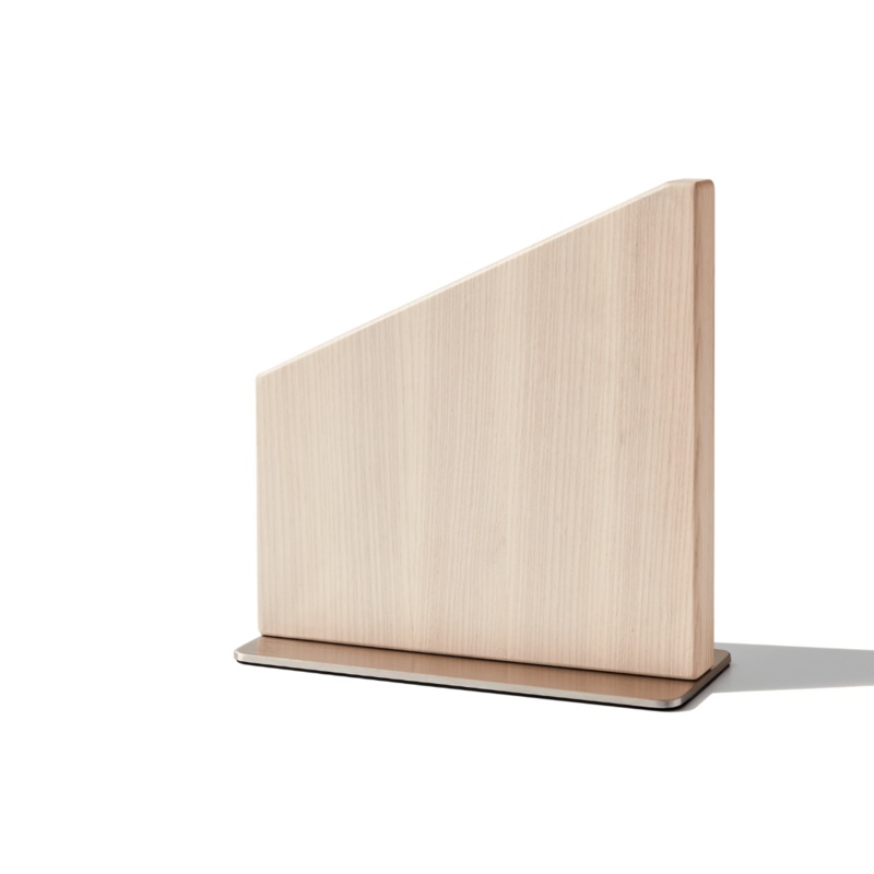 The Stand – Magnetic Wooden Knife Storage: White Ash