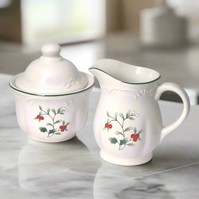 Winterberry Sugar Bowl and Creamer Set