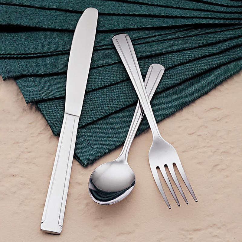 World Tableware Brandware 147 029 Dominion 5 1/2″ 18/0 Stainless Steel Heavy Weight Cocktail Fork – 12/Pack