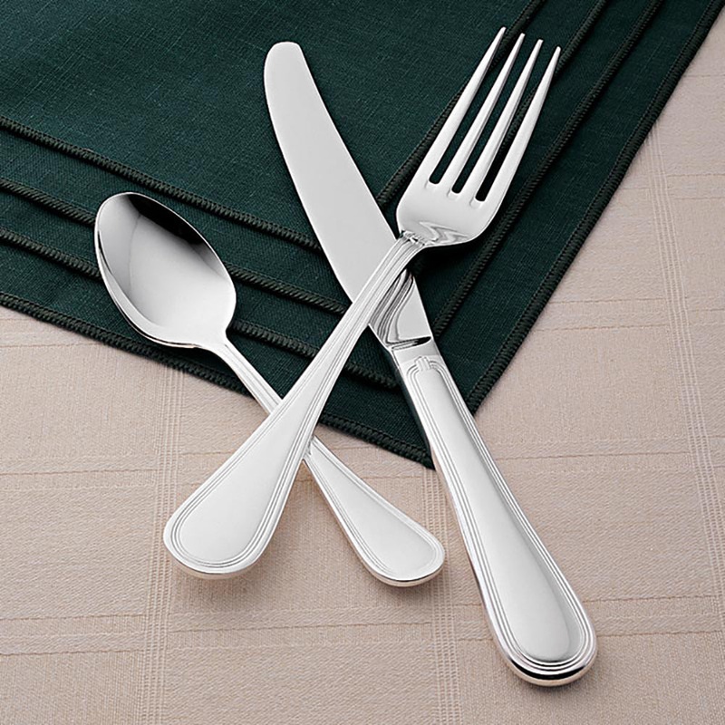 World Tableware Brandware 160 5501 Geneva 8 7/8″ 18/0 Stainless Steel Medium Weight Dinner Knife – 12/Pack