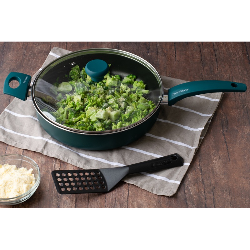 Taste of Home Aluminum Saut Pan with Lid – 4 Quart