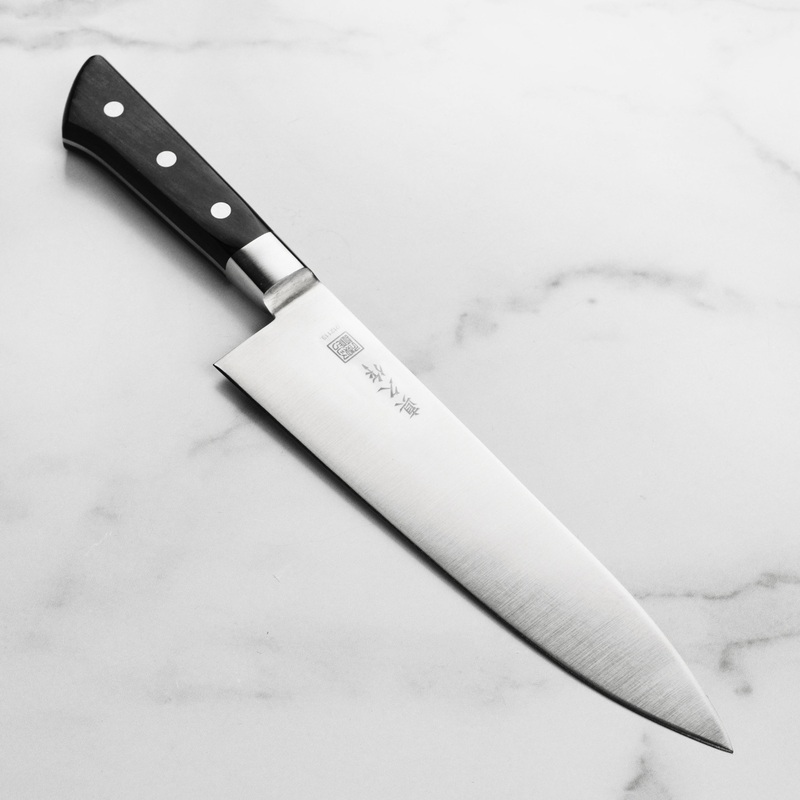 MAC Professional 8.5″ Chef’s Knife