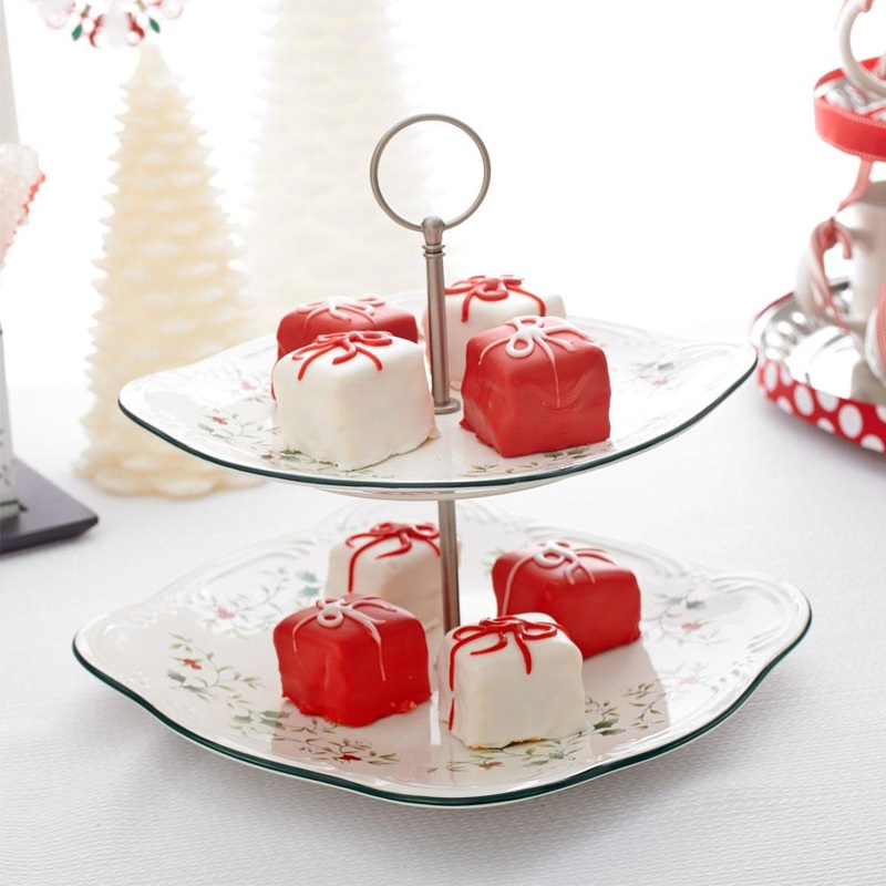 Winterberry Square Tiered Server