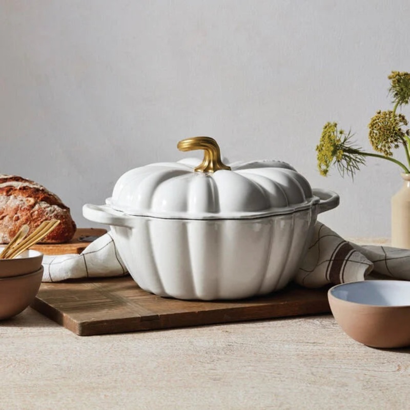 Le Creuset Signature Pumpkin Cocotte White – 4 Qt