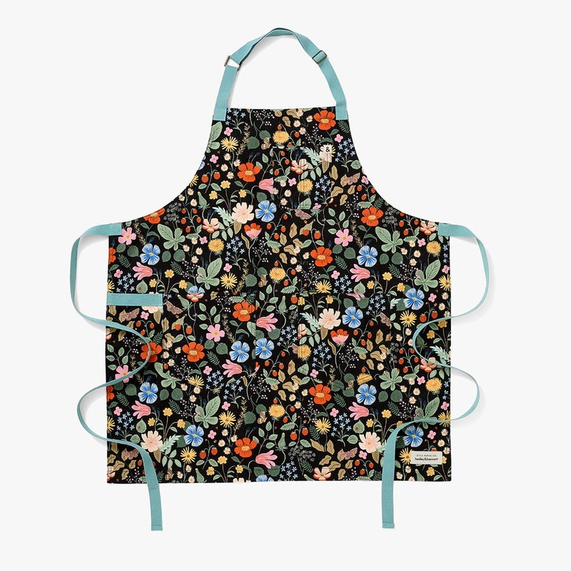 Hedley & Bennett Essential Apron – Rifle Strawberry Field