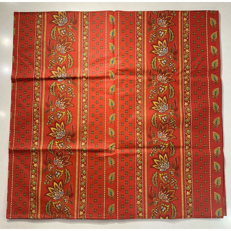 Le Cluny- Provence Lisa Red Tablecloth (58″ Square)