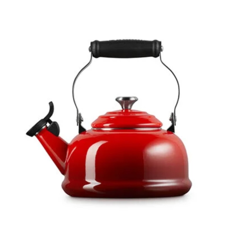 Le Creuset Classic Whistling Kettle 1.7 qt – Cerise