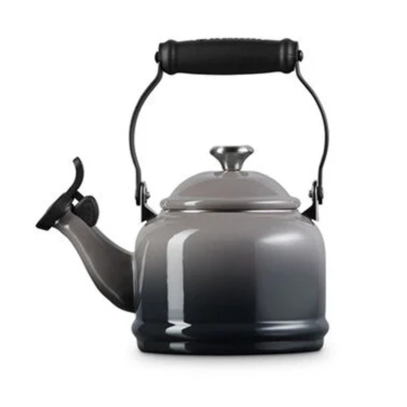 Le Creuset Demi Kettle 1.25 qt – Oyster